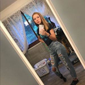 Meet your Posher, Maura